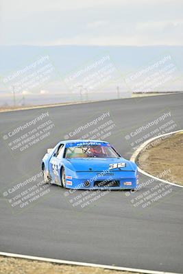 media/Jan-26-2025-CalClub SCCA (Sun) [[cfcea7df88]]/Group 1/Race/